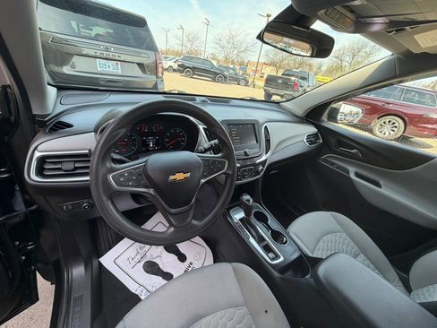 Used 2019 Chevrolet Equinox LS FWD image 15