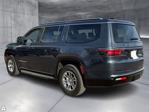 Used 2024 Jeep Wagoneer 4WD image 4
