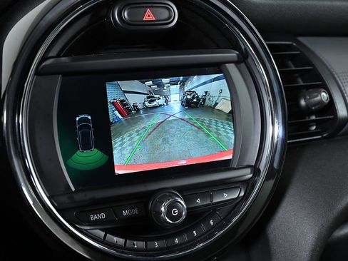 Used 2019 MINI Cooper 2-Door Hardtop w/ Signature Upholstery Package image 15