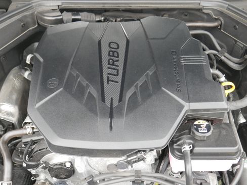 Used 2024 Genesis G70 2.5T w/ Sport Prestige Package image 10