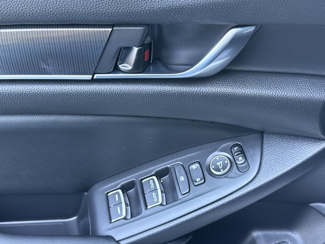Used 2022 Honda Accord Sport image 14