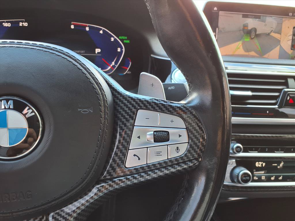 Used 2022 BMW 740i w/ M Sport Package RWD image 27