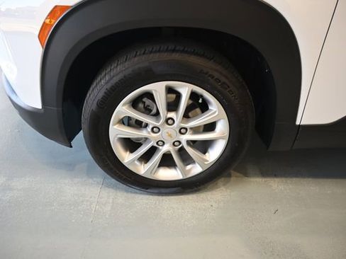 Used 2024 Chevrolet TrailBlazer LS w/ LS Convenience Package FWD image 27