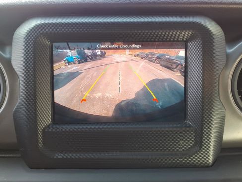 Certified 2022 Jeep Wrangler Sport image 13