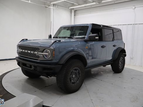 Certified 2024 Ford Bronco Badlands image 10