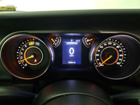 Used 2023 Jeep Wrangler Sport image 27