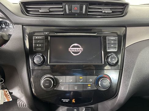 Used 2021 Nissan Rogue Sport S image 15