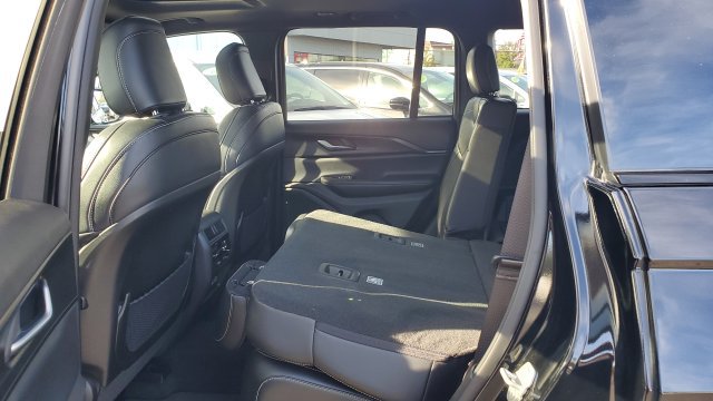 Certified 2024 Jeep Grand Cherokee Altitude AWD/4WD image 21