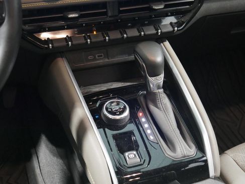 Used 2023 Chevrolet Colorado ZR2 w/ ZR2 Convenience Package III image 23