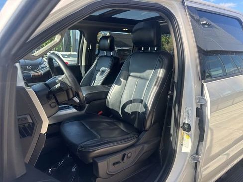 Used 2019 Ford F150 Lariat w/ Equipment Group 502A Luxury AWD/4WD image 9
