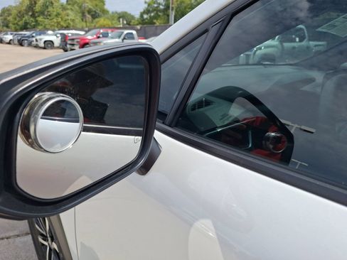 Used 2024 Toyota Corolla Cross AWD Hybrid image 14