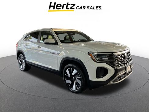 Used 2025 Volkswagen Atlas Cross Sport SE image 1