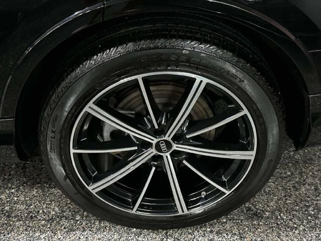 Used 2023 Audi Q7 3.0T Prestige w/ Prestige Package AWD/4WD image 9
