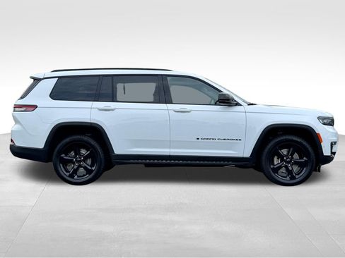 Used 2024 Jeep Grand Cherokee L Limited w/ Luxury Tech Group II AWD/4WD image 8