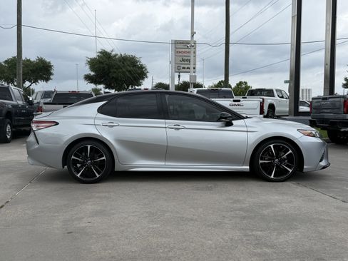 Used 2018 Toyota Camry XSE w/ Driver Assist Package image 3