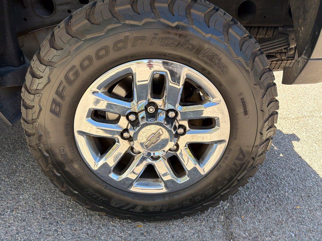 Used 2017 Chevrolet Silverado 2500 LTZ w/ Duramax Plus Package AWD/4WD image 10