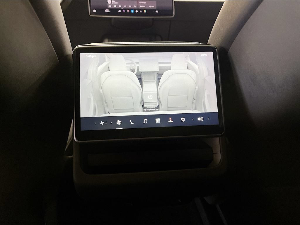 Used 2025 Tesla Model 3 Long Range AWD/4WD image 27