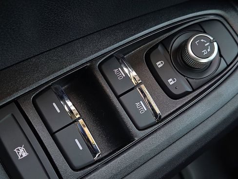 New 2025 Subaru Crosstrek 2.5i Limited image 18