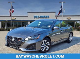 Used 2023 Nissan Altima 2.5 S image 1