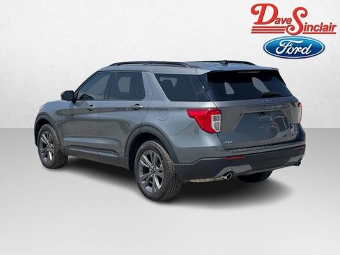 Used 2024 Ford Explorer XLT w/ Equipment Group 202A AWD/4WD image 9