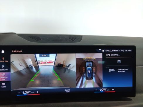 Used 2023 BMW X7 xDrive40i w/ Premium Package image 28