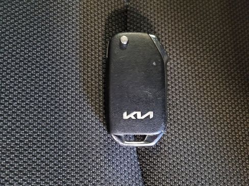 Used 2024 Kia Forte LXS FWD image 32