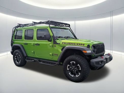 Used 2025 Jeep Wrangler Unlimited Rubicon w/ Safety Group AWD/4WD image 8