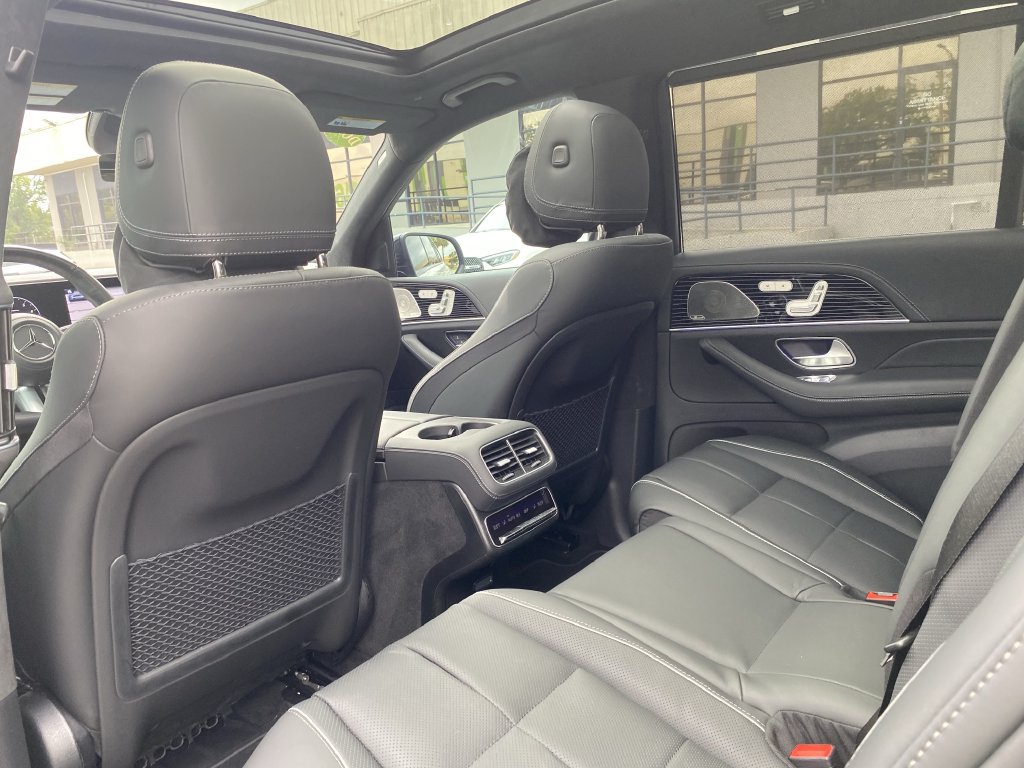 Certified 2025 Mercedes-Benz GLS 580 4MATIC image 5