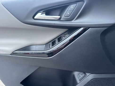 New 2026 Chevrolet Equinox LT w/ Convenience Package II image 18