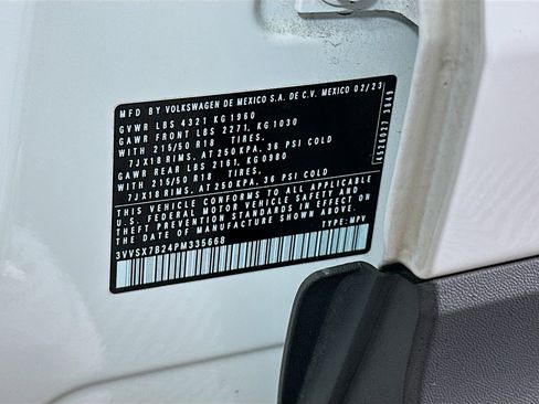 Used 2023 Volkswagen Taos SE w/ Black Wheel Package image 12