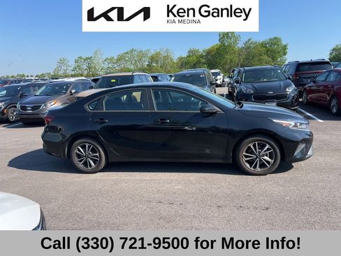 Certified 2024 Kia Forte LXS FWD image 5