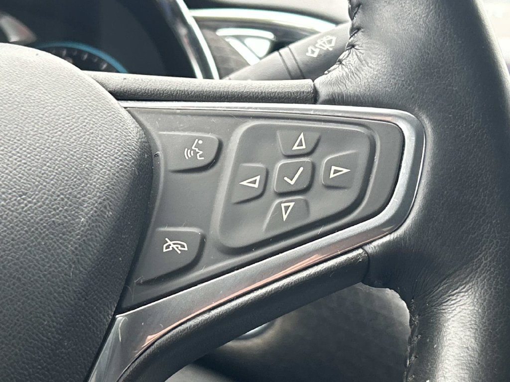 Used 2016 Chevrolet Malibu LT FWD image 25