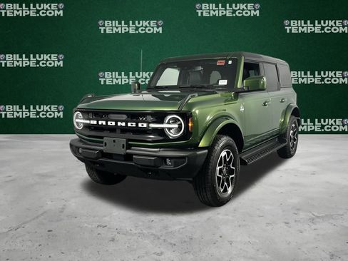 Used 2025 Ford Bronco Outer Banks image 3