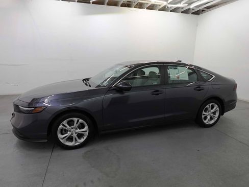 Used 2025 Honda Accord LX image 8
