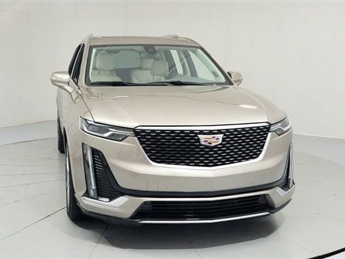 Certified 2022 Cadillac XT6 Premium Luxury image 8