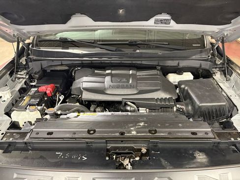Used 2021 Nissan Titan PRO-4X w/ Pro-4x Convenience Package image 9