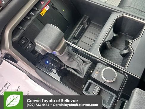Used 2024 Toyota Tundra Limited image 24
