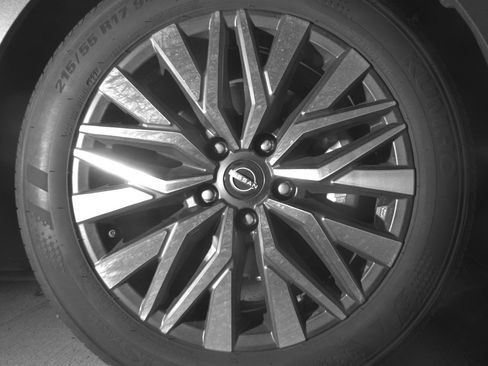 Used 2025 Nissan Altima 2.5 SV image 13