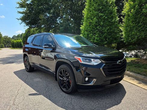 Used 2018 Chevrolet Traverse Premier w/ Redline Edition AWD/4WD image 7