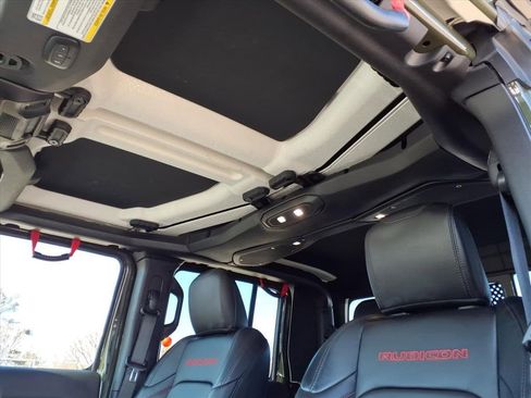 Used 2024 Jeep Gladiator Rubicon image 14