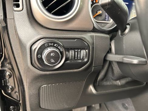 Used 2020 Jeep Gladiator Overland image 20