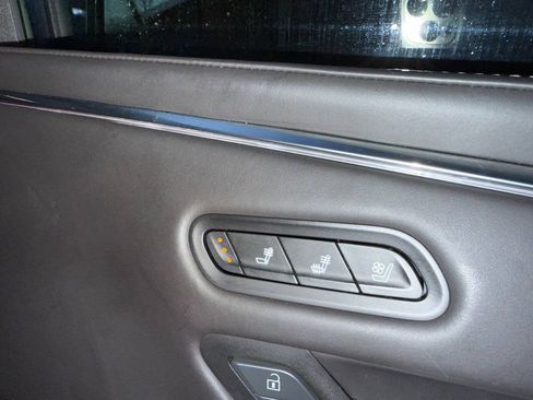Used 2022 Cadillac Escalade Sport Platinum w/ Heavy-Duty Trailer Package AWD/4WD image 43