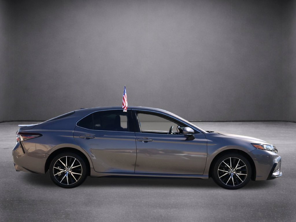 Used 2024 Toyota Camry SE w/ Blackout Package (TMS) FWD image 3