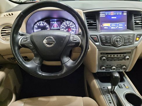 Used 2019 Nissan Pathfinder SL AWD/4WD image 22