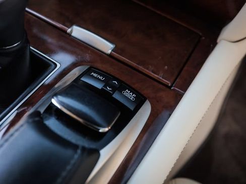 Used 2014 Lexus LS 460 AWD w/ Comfort Package image 27