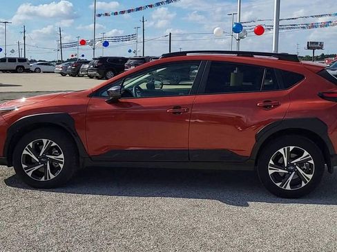 Used 2024 Subaru Crosstrek 2.0i Premium image 5