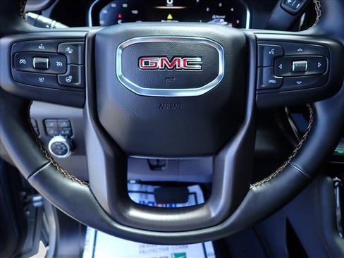 Used 2025 GMC Sierra 2500 AT4 w/ AT4 Premium Plus Package AWD/4WD image 19