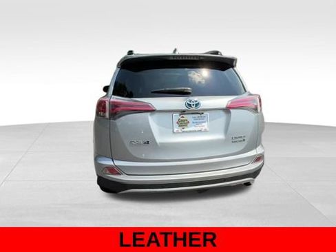 Used 2018 Toyota RAV4 Limited AWD/4WD image 6
