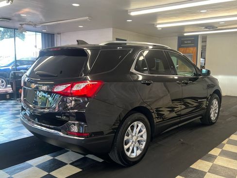 Used 2019 Chevrolet Equinox LT w/ Sun & Navigation Package AWD/4WD image 16
