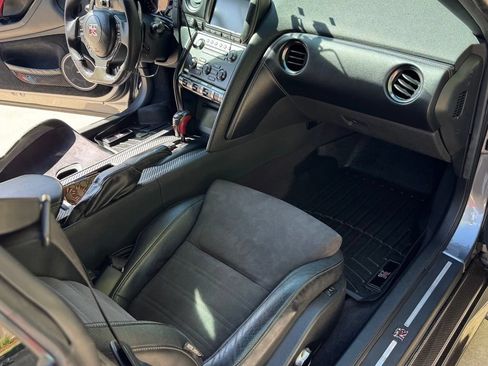 Used 2014 Nissan GT-R Black Edition AWD/4WD image 11